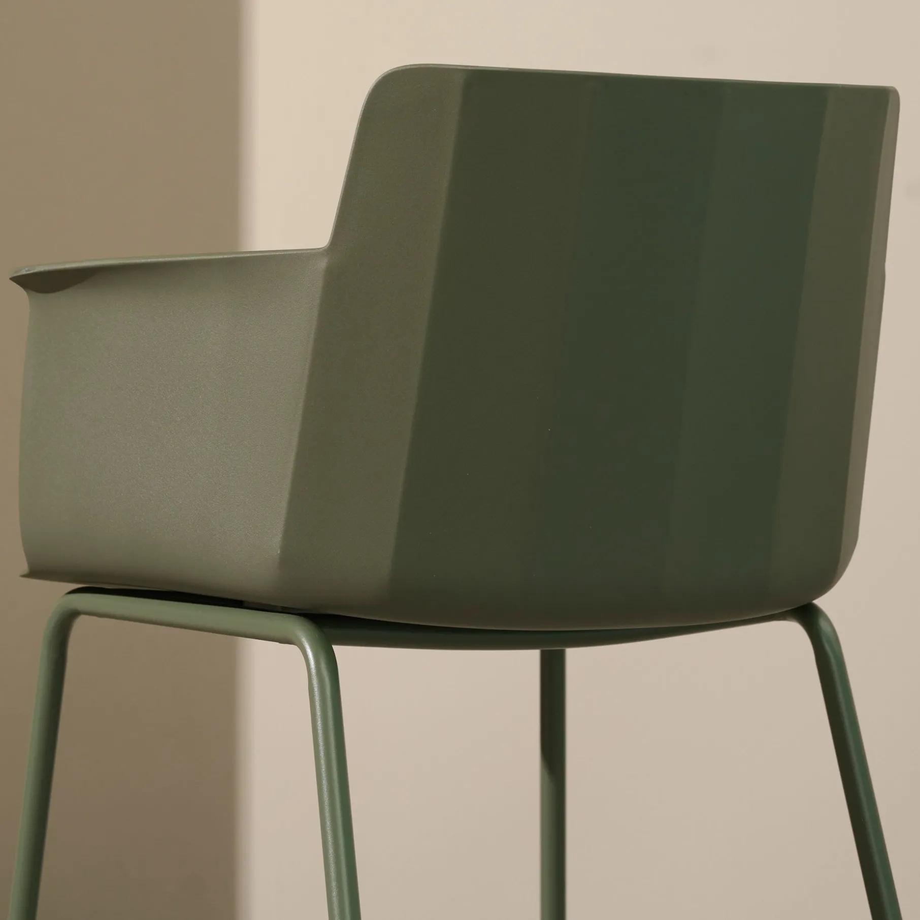 Bari spisebordsstol plast