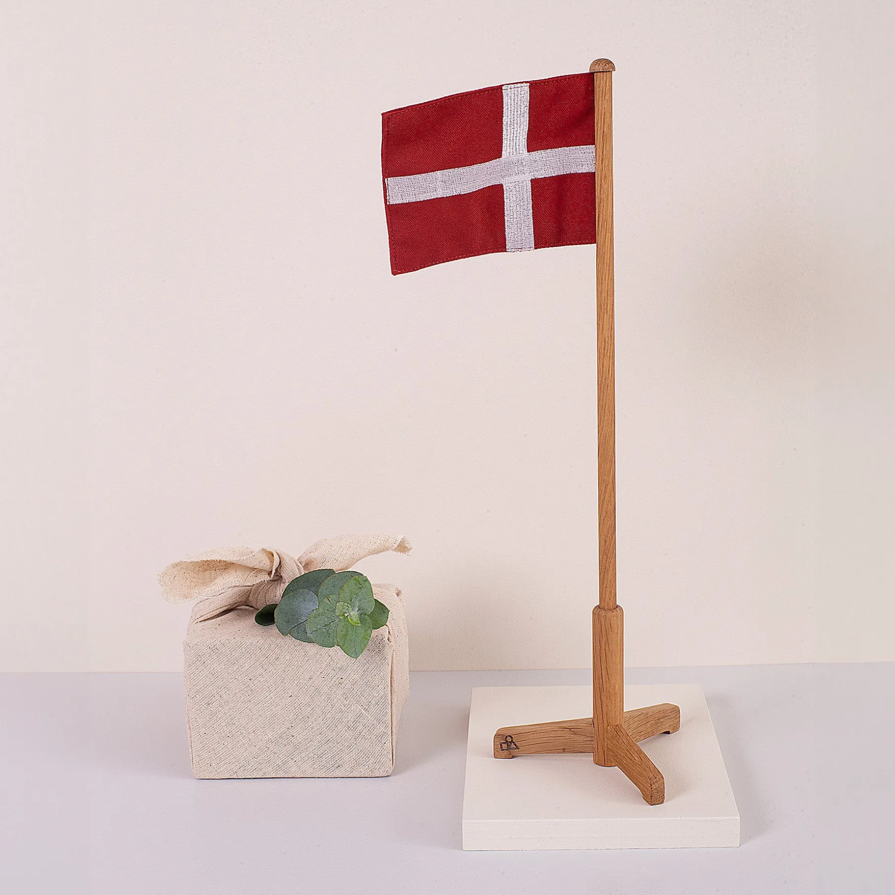 Bordflag m/dannebrog H40,5 cm