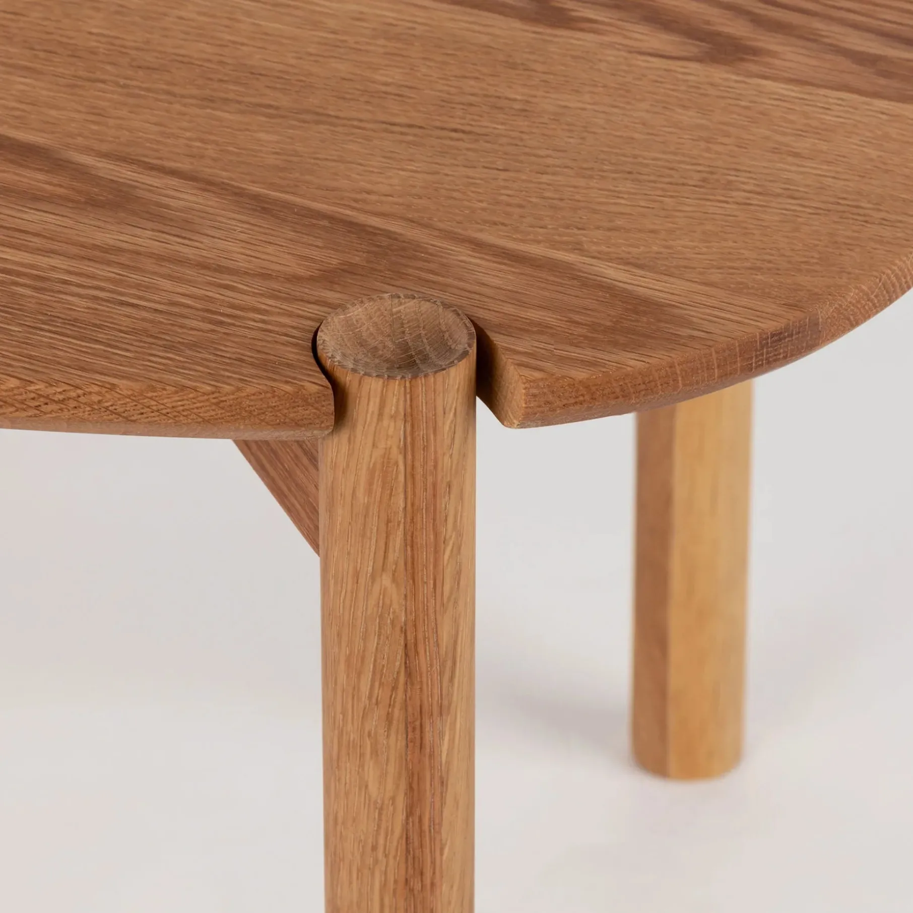 Colo Cross sofabord, FSC certificeret egetræ H40 cm