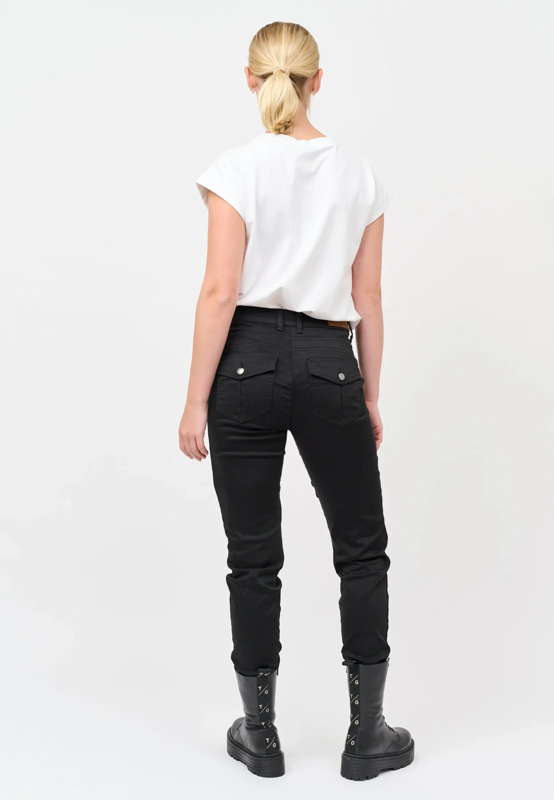 CRAlena Stay Black Jeans