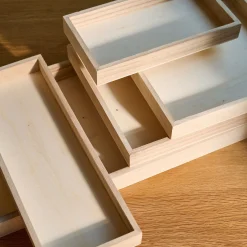 Dekorationsbakke i træ