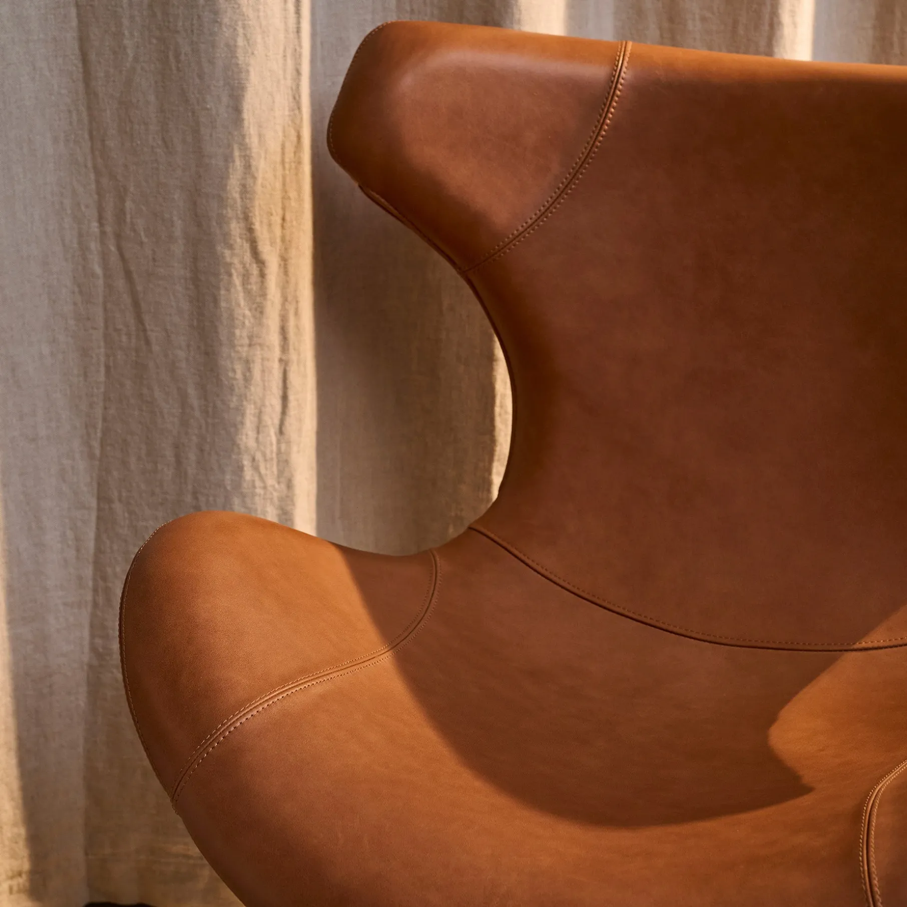 Kato loungestol læder m. chrome drejesokkel