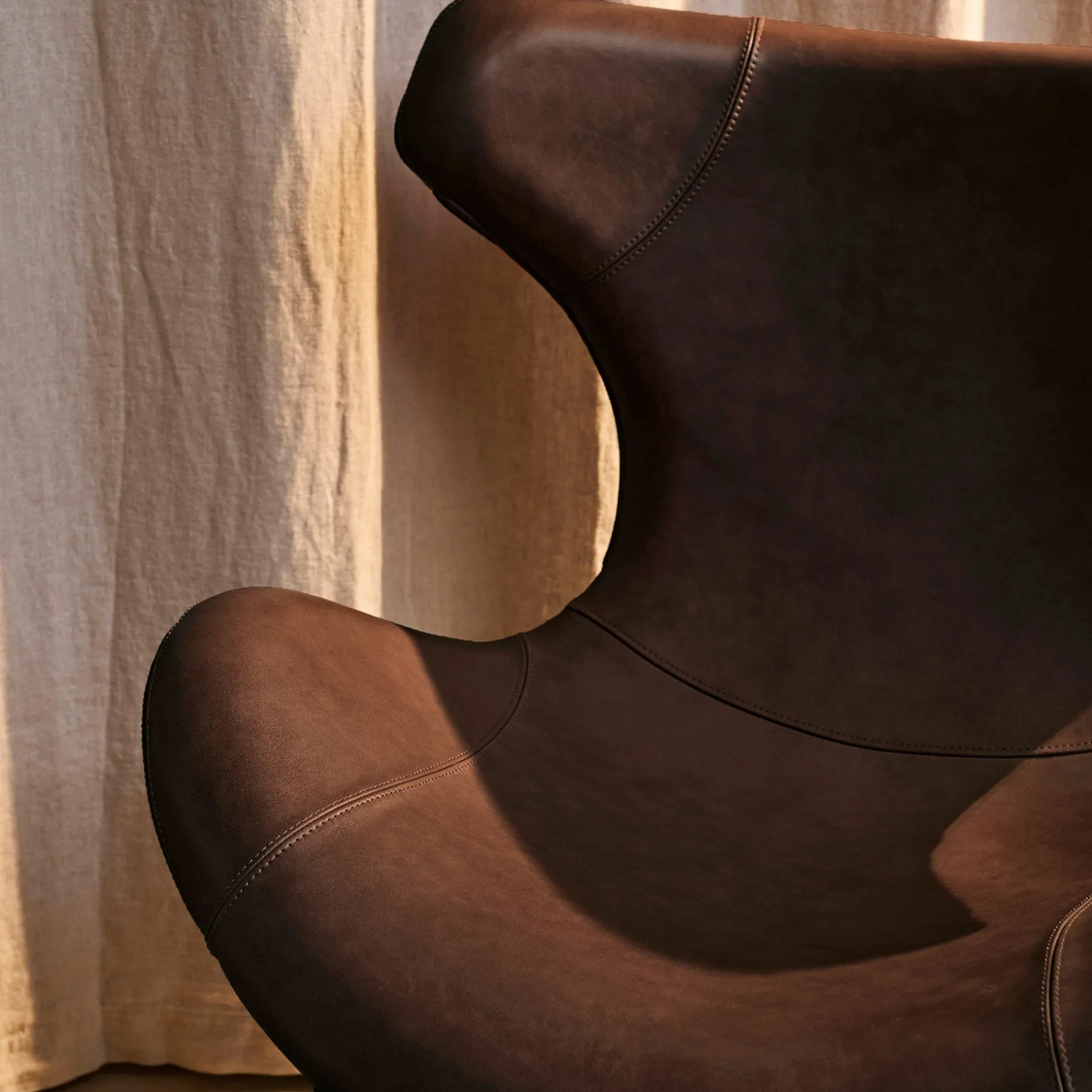 Kato loungestol læder m. chrome drejesokkel