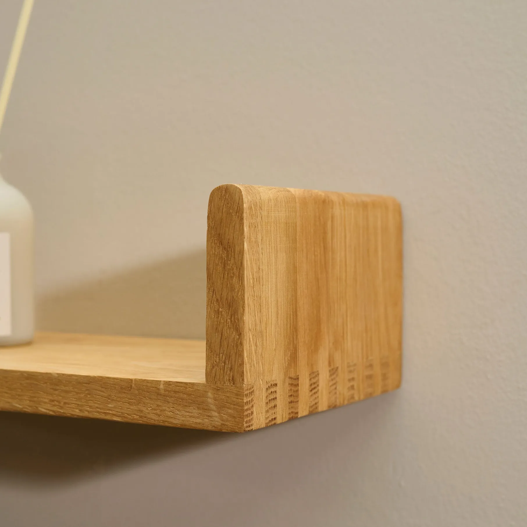 Keeper II U hylde olieret FSC-certificeret egetræ L80 cm