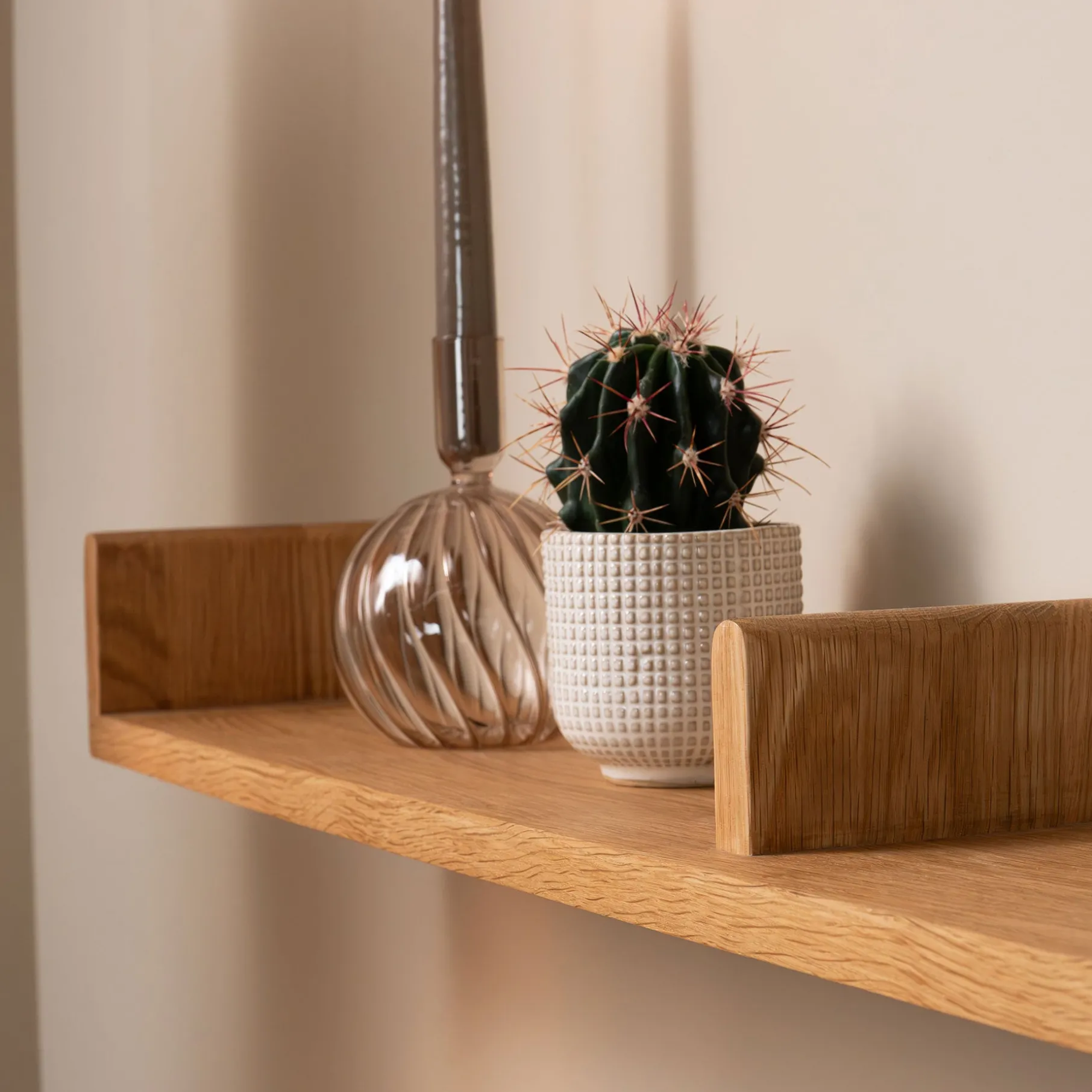 Keeper II U hylde olieret FSC-certificeret egetræ L80 cm