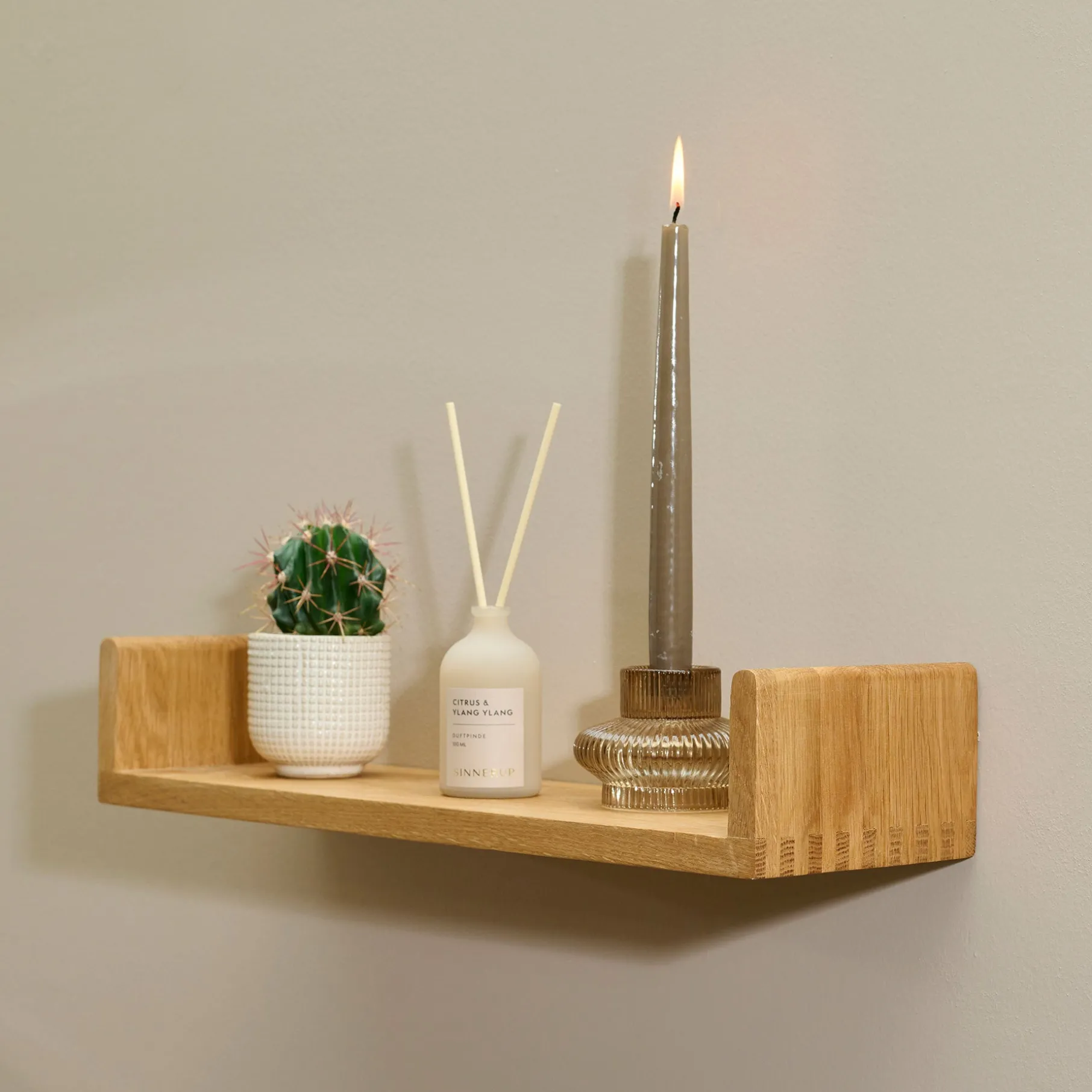 Keeper II U hylde olieret FSC-certificeret egetræ L50 cm