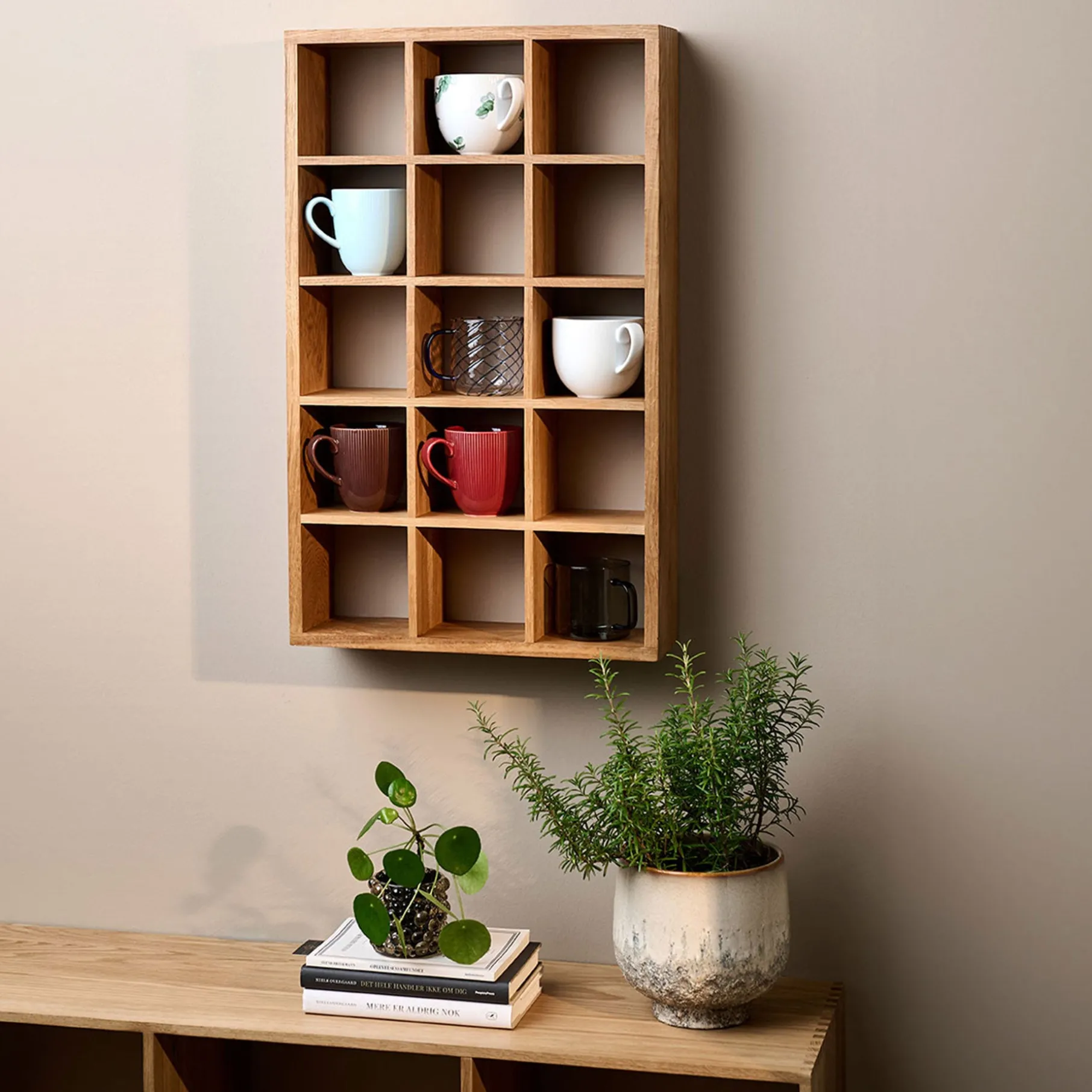 Keeper II væghylde FSC certificeret egetræ 41x67 cm