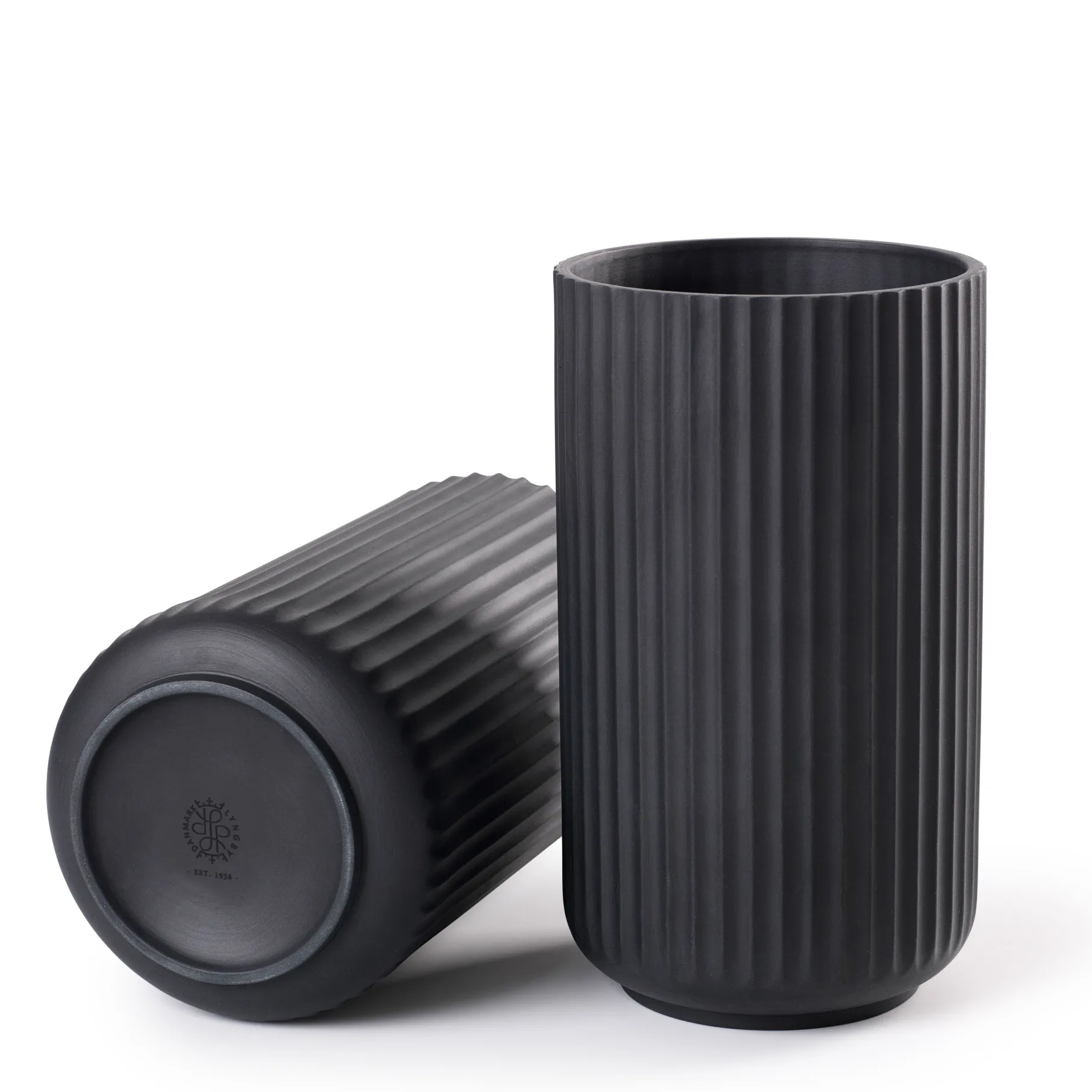 Lyngby Vase H25 sort porcelæn