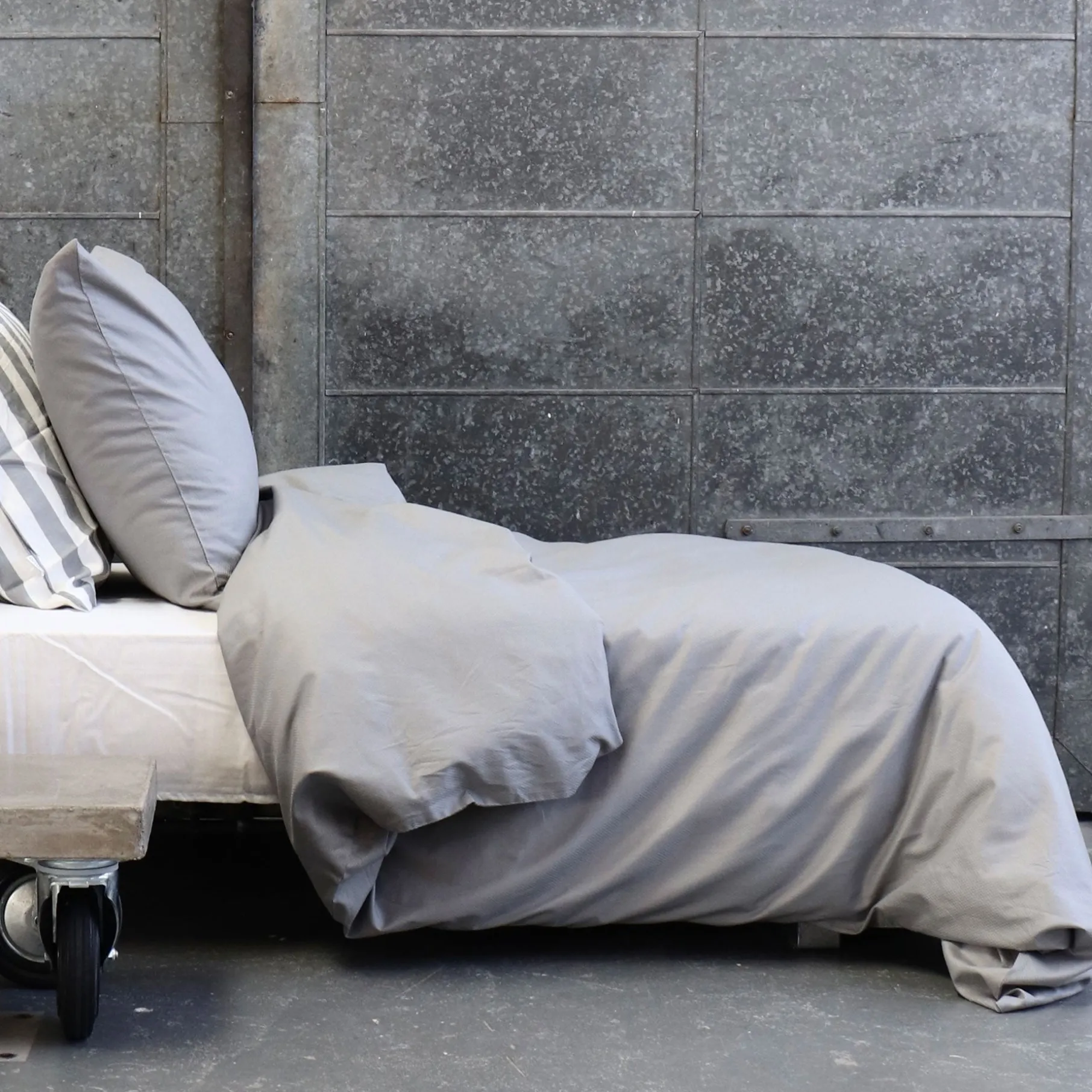 Micro tern sengetøj 140x200 cm lys grå