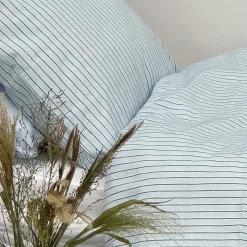 Multi strib sengetøj 140x220 cm lys blå