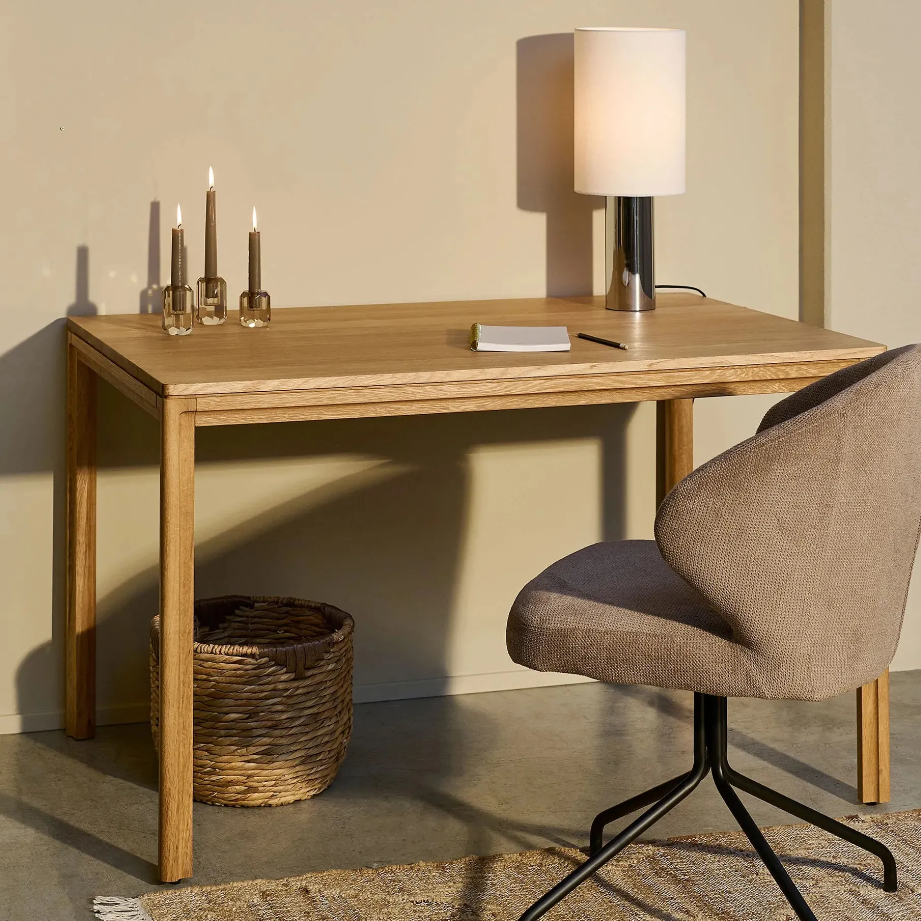 New Carver spisebord/skrivebord