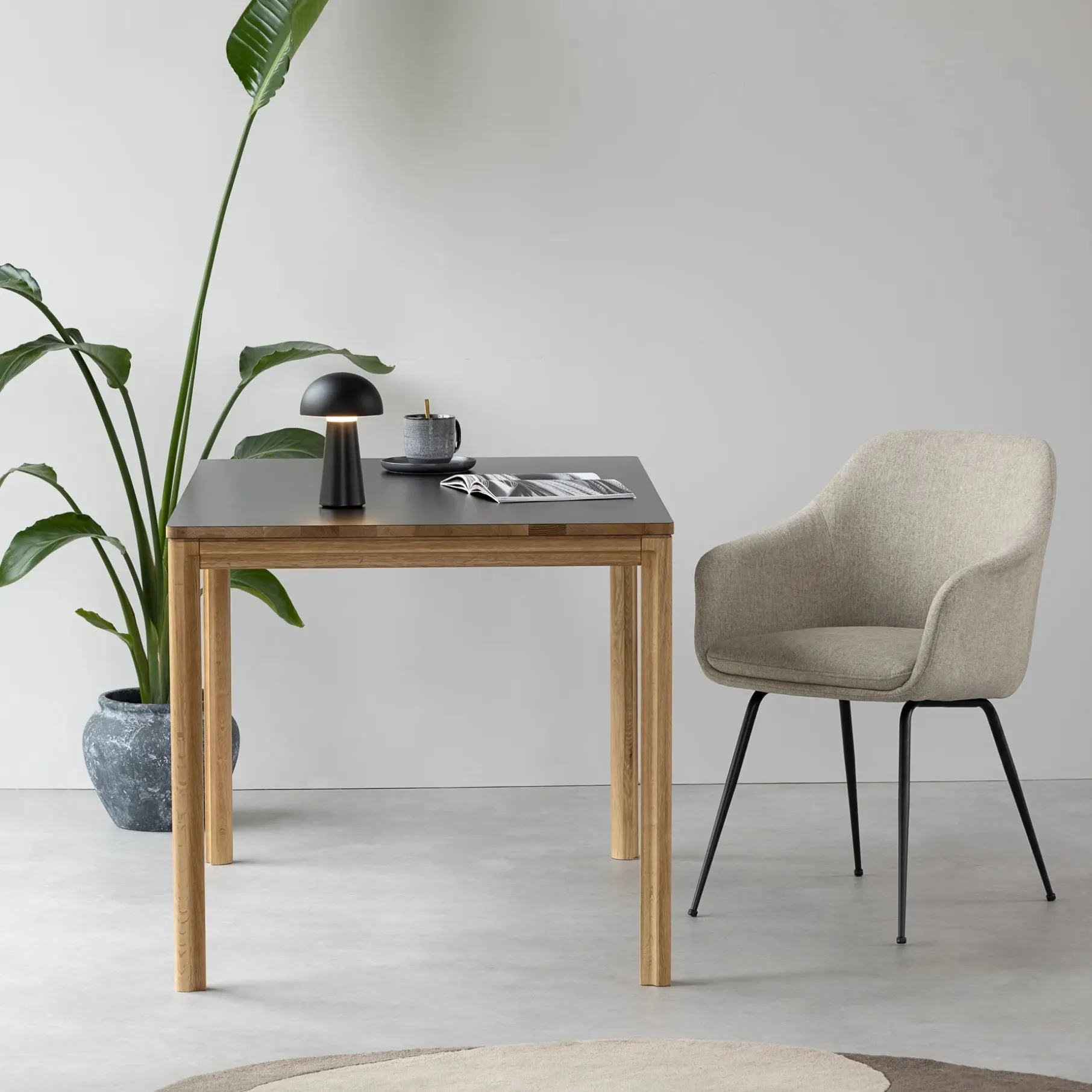 New Carver spisebord/skrivebord