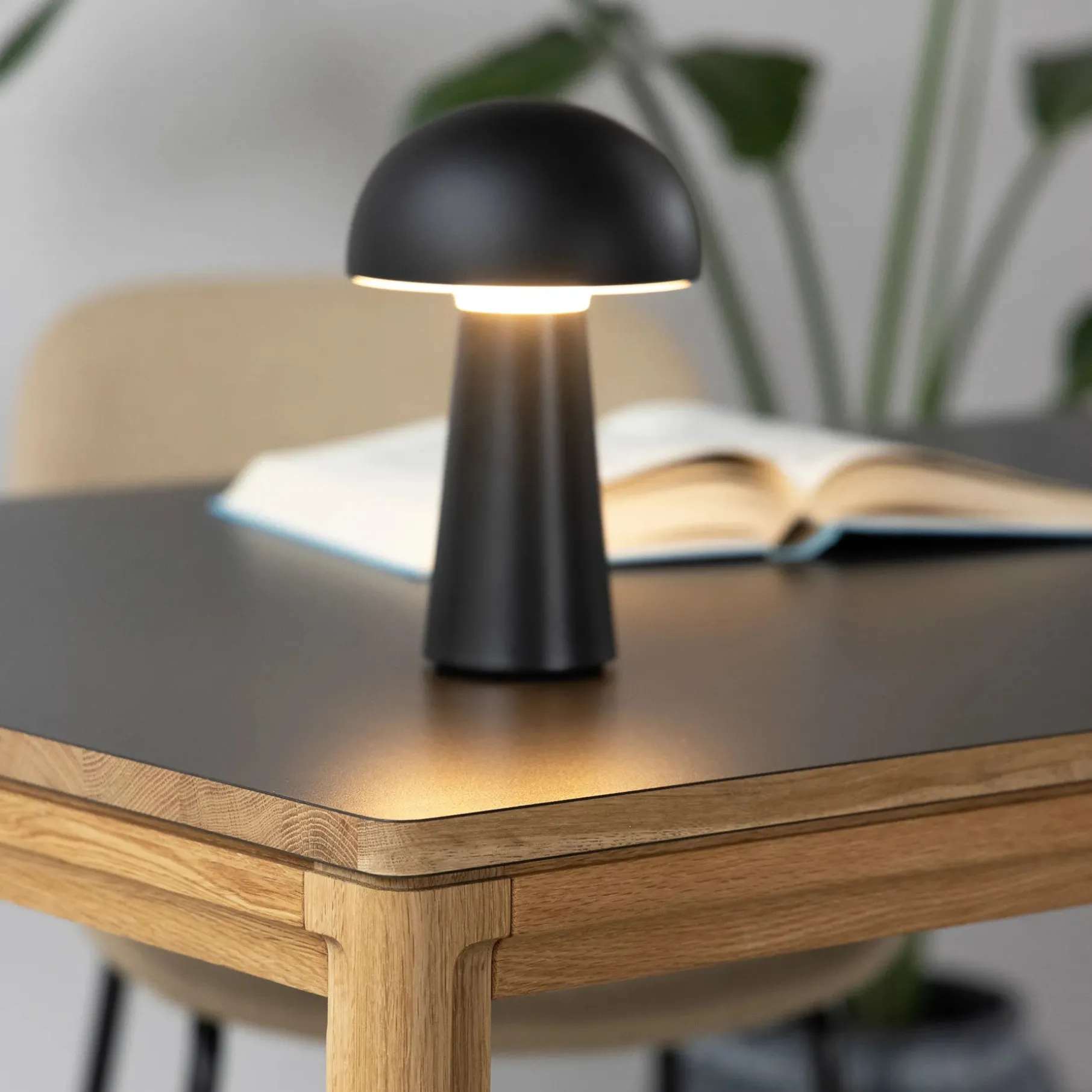 New Carver spisebord/skrivebord