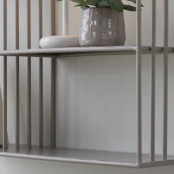 Nohr vægreol m. forskudte rum