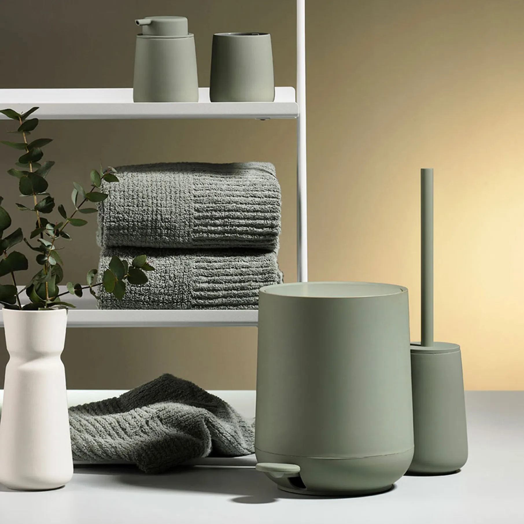 Nova One toiletbørste matcha green