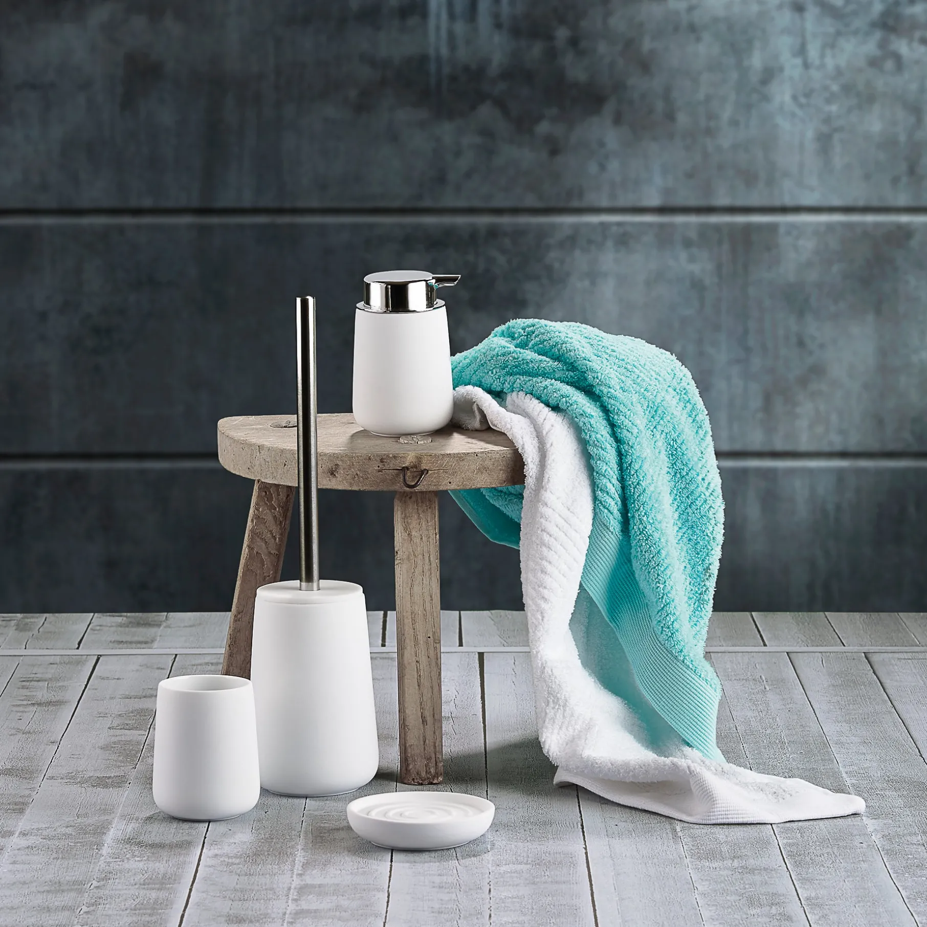 Nova toiletbørste white