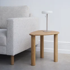 Pebble sidebord H45 cm, FSC-certificeret egetræ