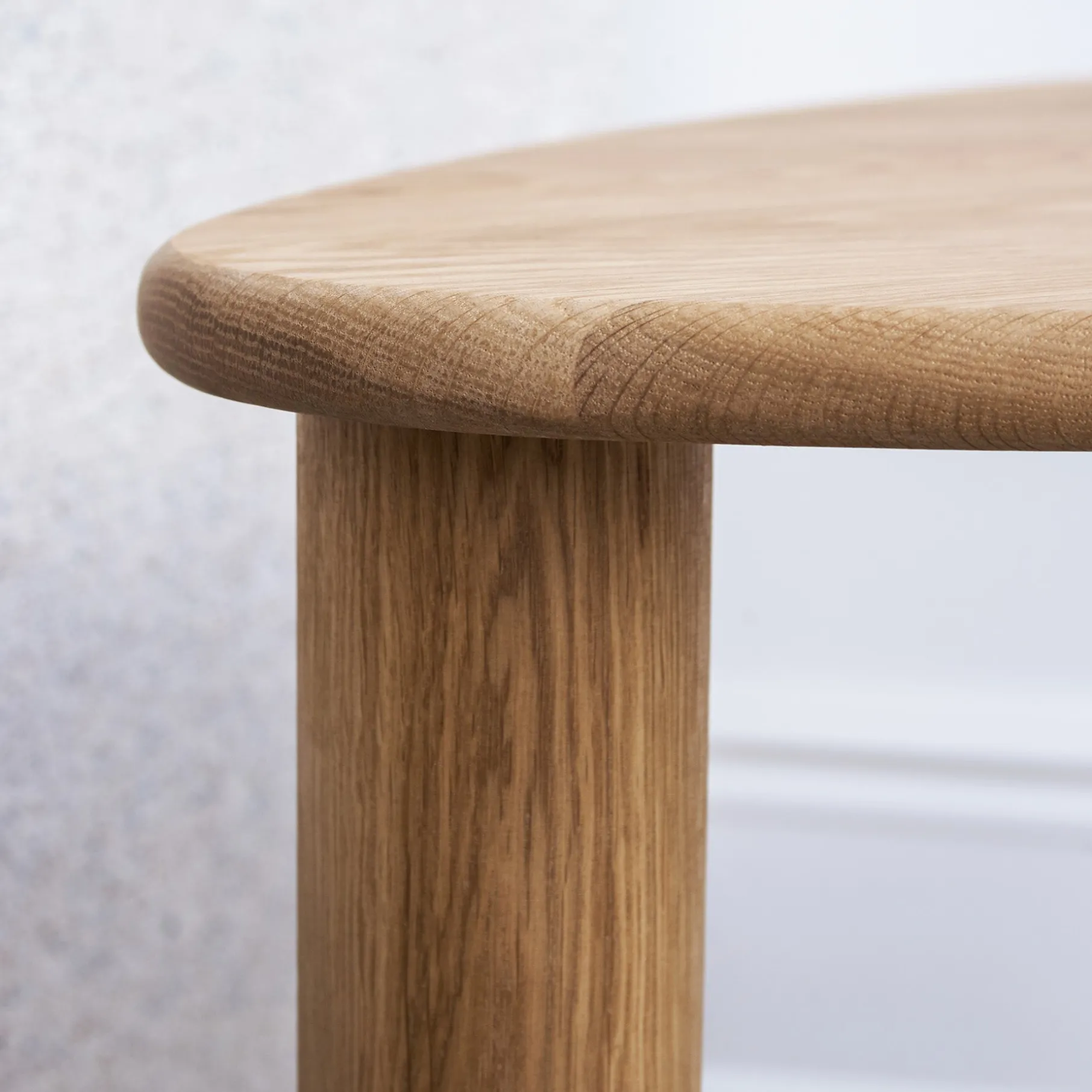 Pebble sidebord H45 cm, FSC-certificeret egetræ