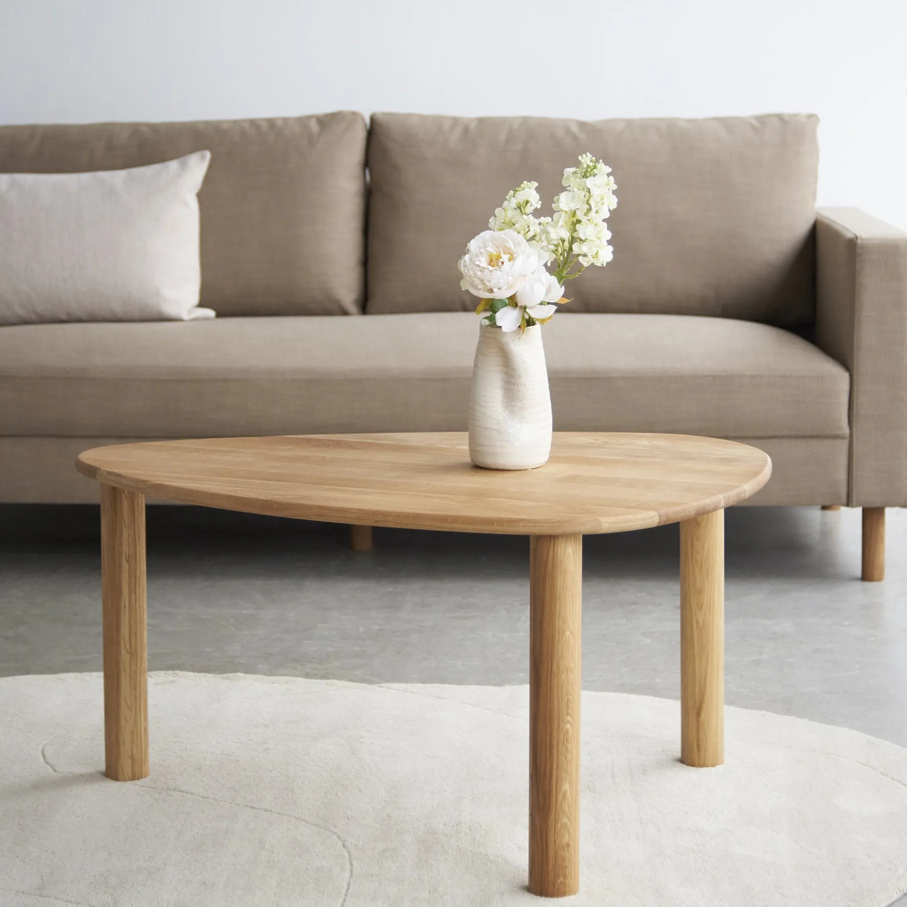 Pebble sofabord Ø90 cm, FSC-certificeret egetræ