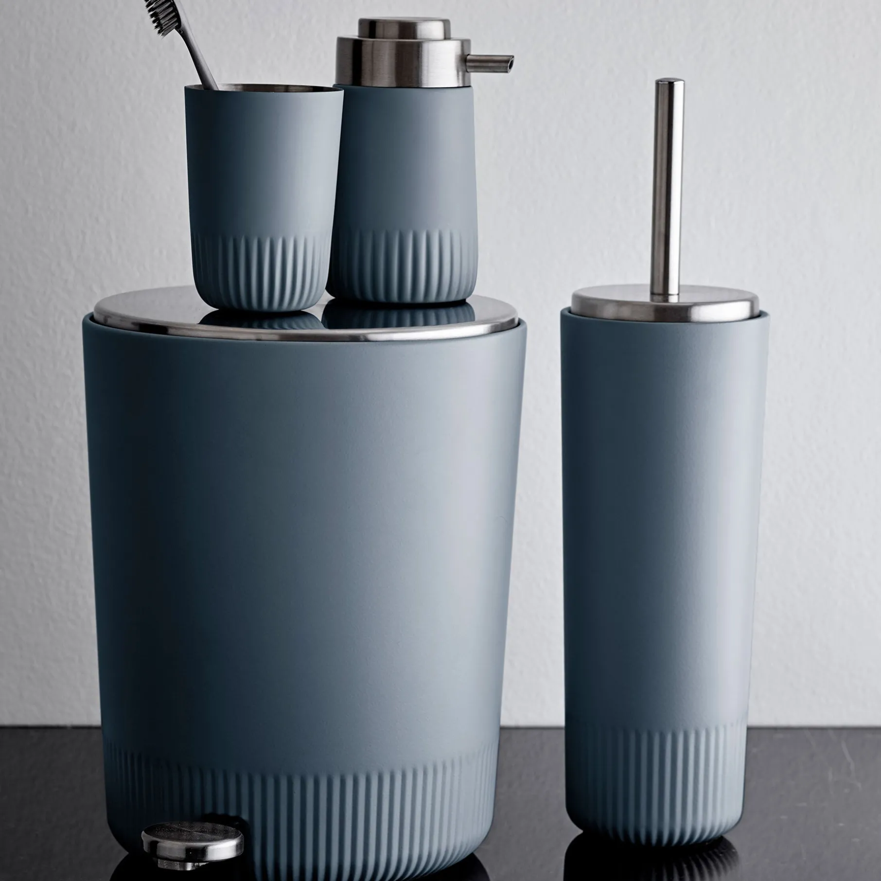 Plissé sæbedispenser china blue