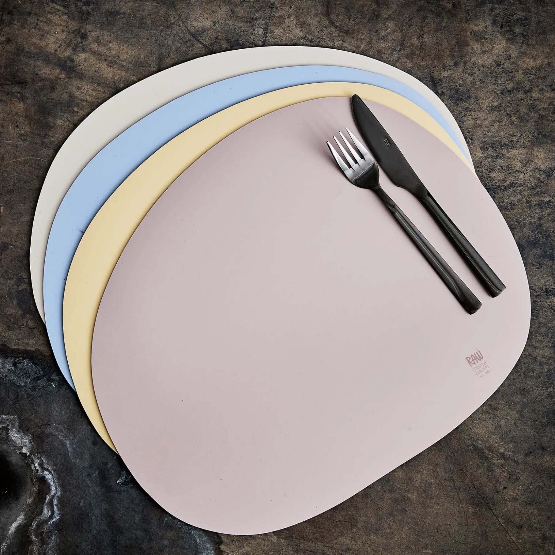 RAW dækkeserviet soft surface spring sand