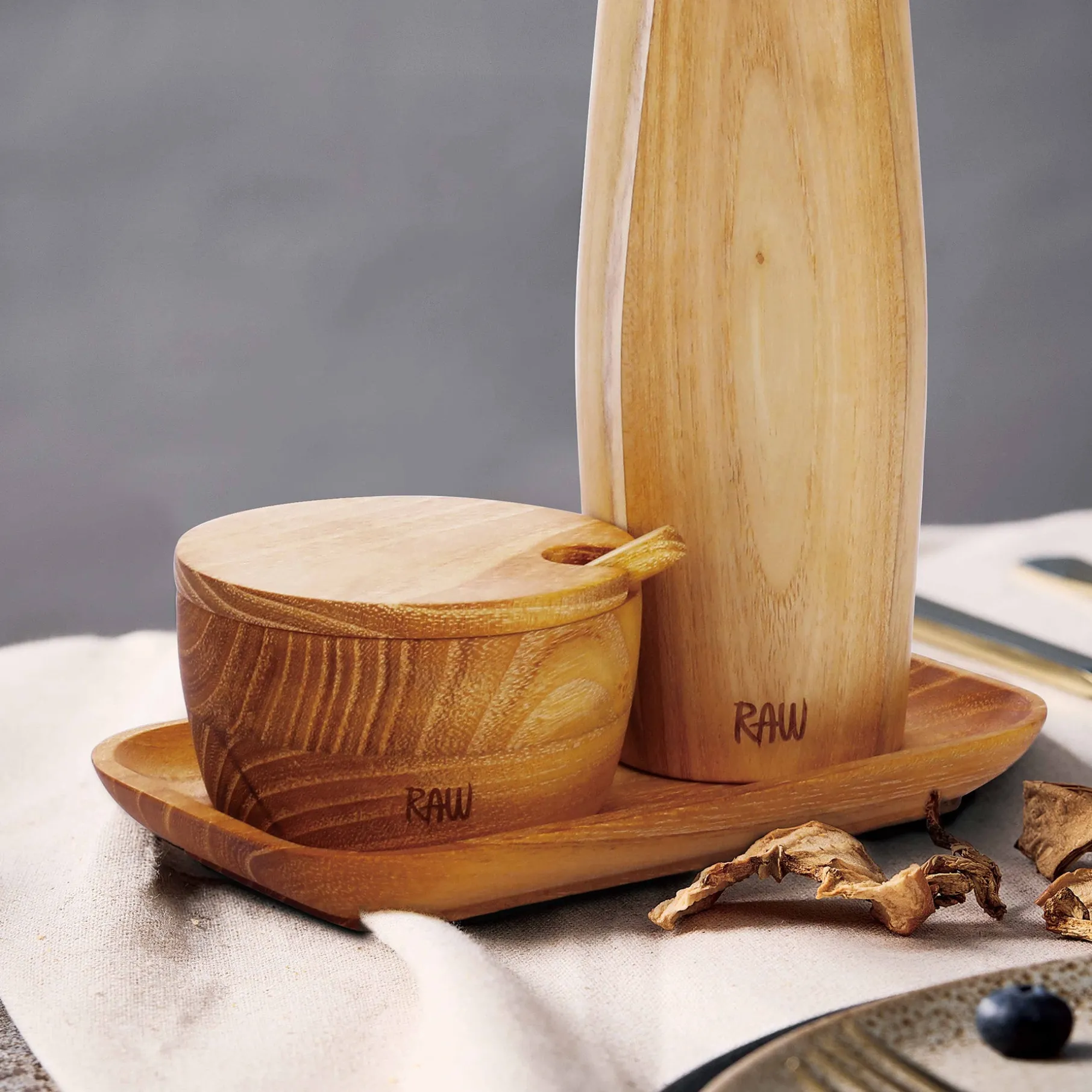 RAW peberkværn og saltkar m/bakke teak