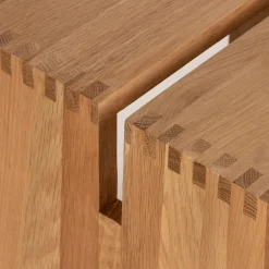 Rei sidebord/trappestige