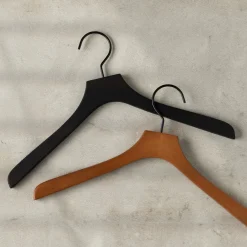 Rubber træbøjle m. anti-slip