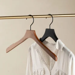 Rubber træbøjle m. anti-slip