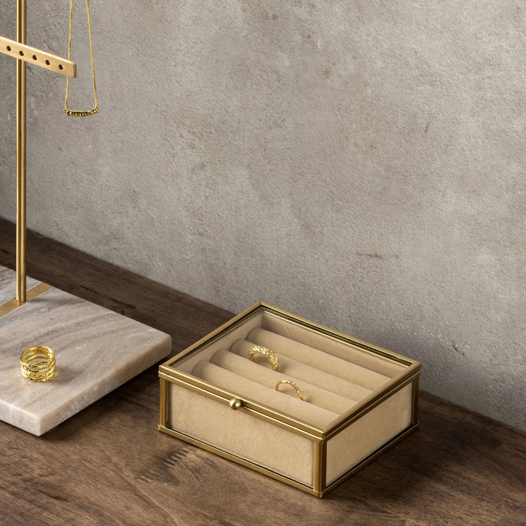 Smykkeskrin m. ét rum