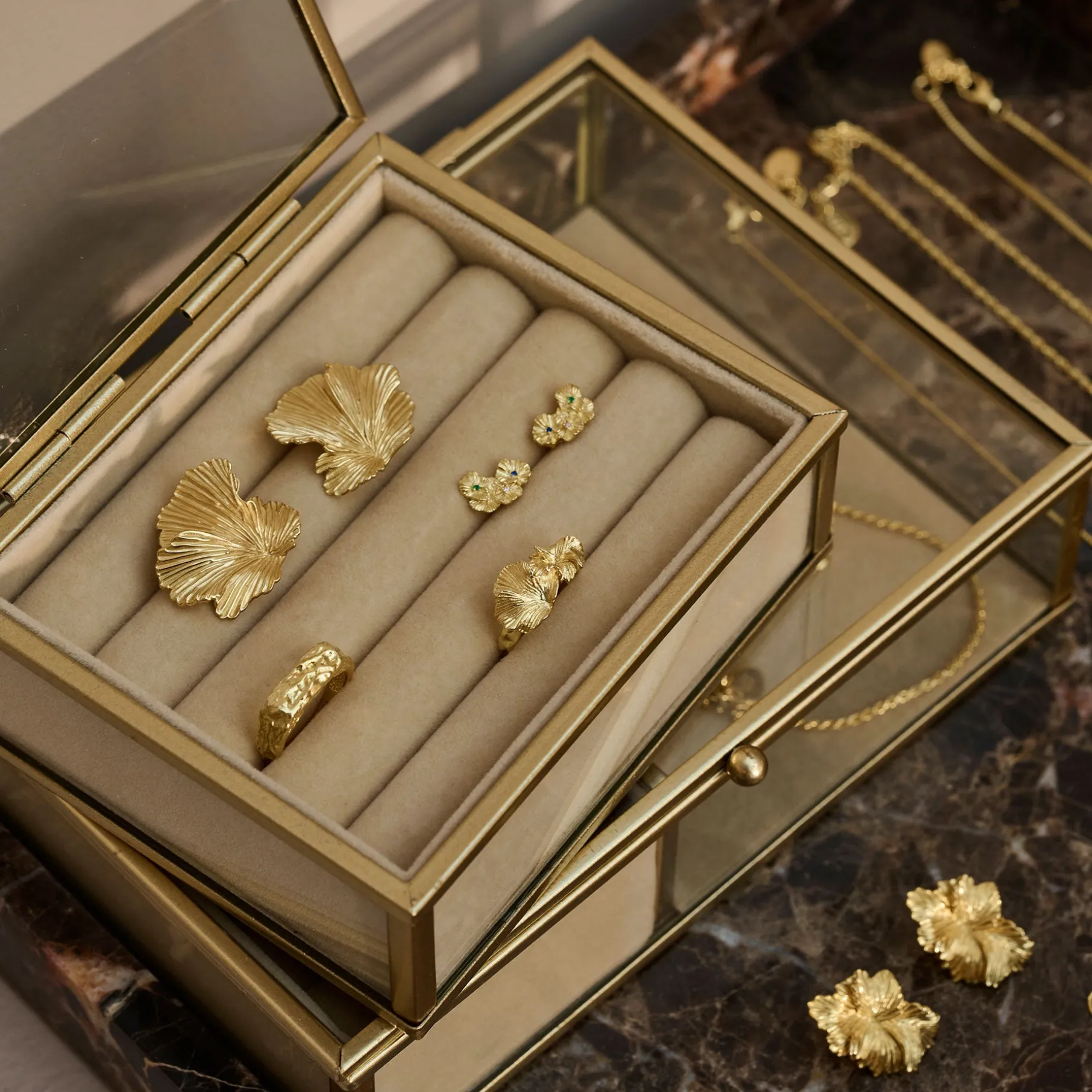 Smykkeskrin m. ét rum