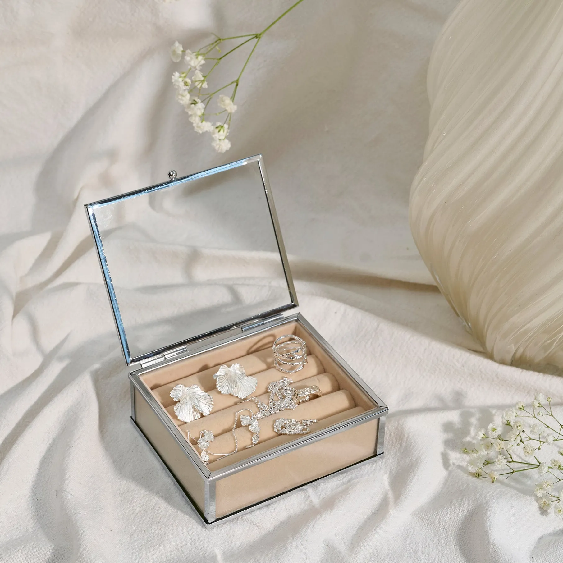 Smykkeskrin m. ét rum