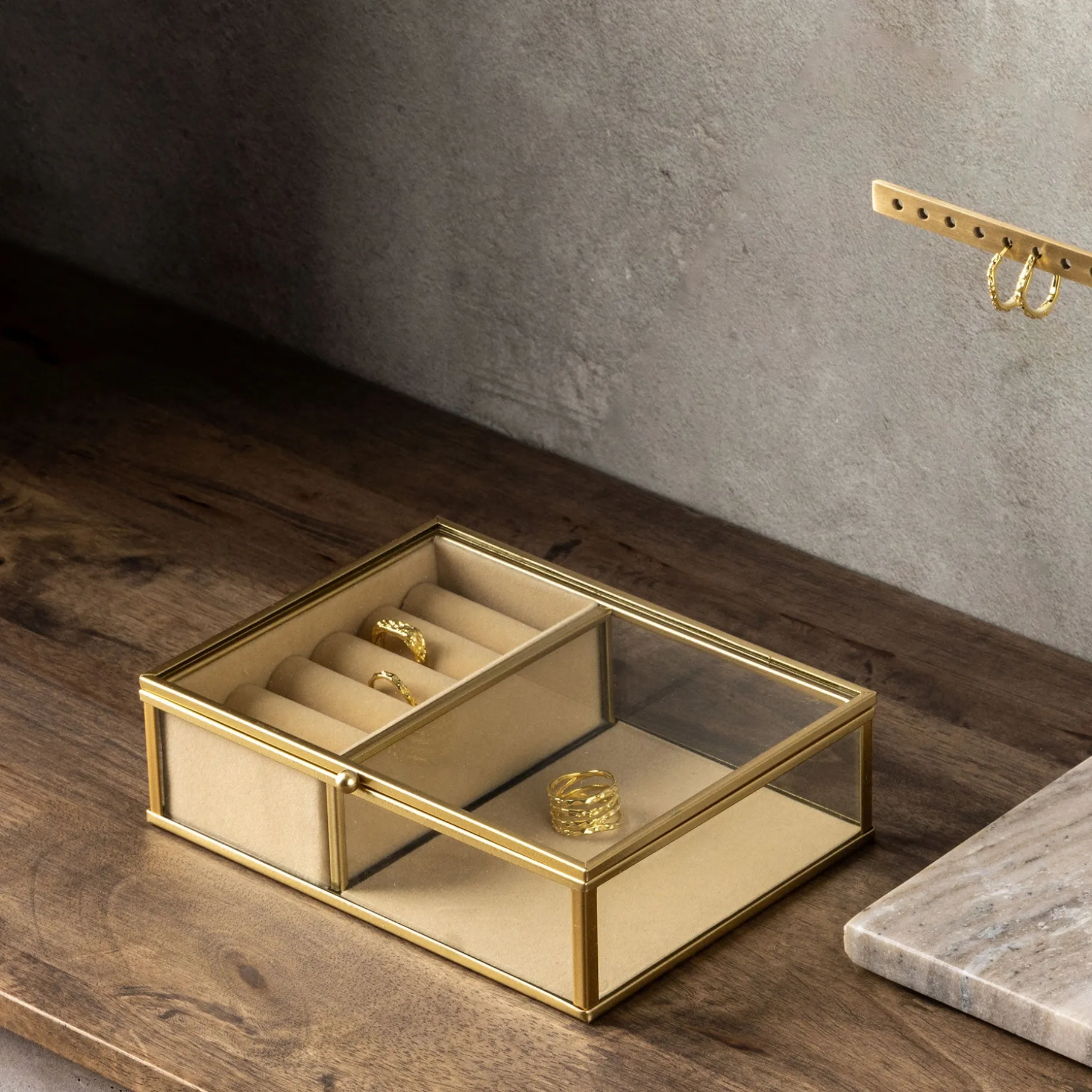 Smykkeskrin m. to rum