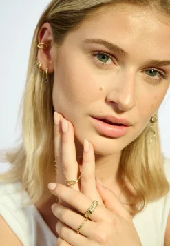 SRBlurry Ring Single