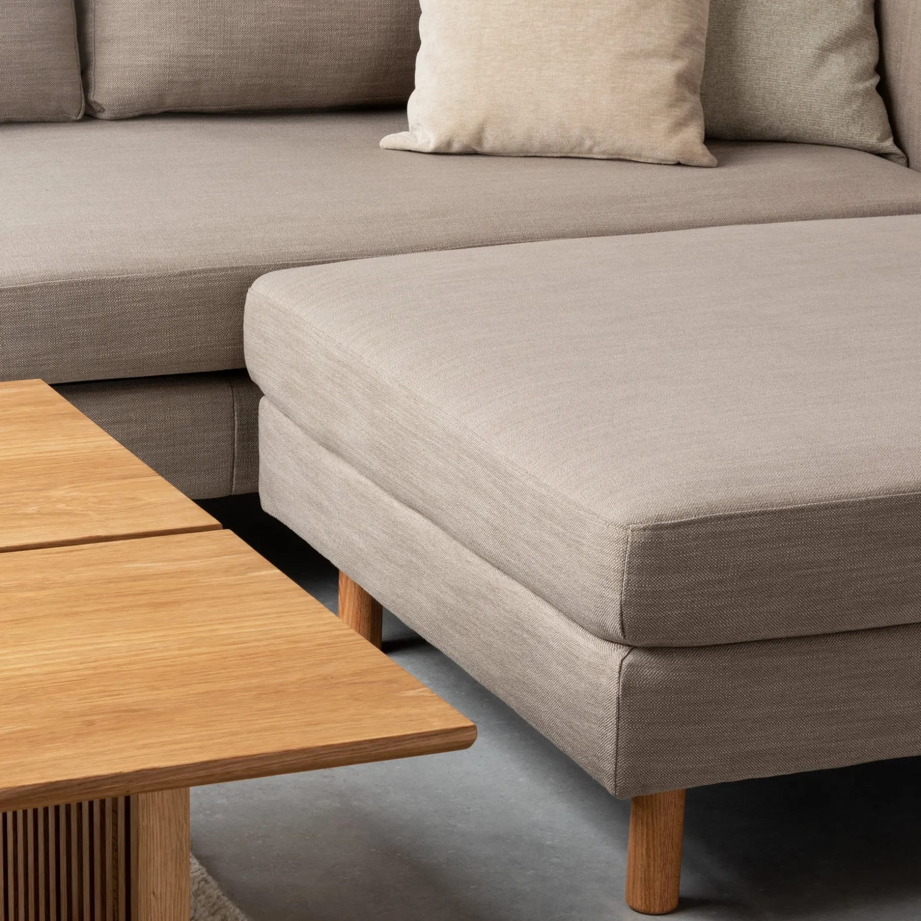 Stapleton Ottoman/puf