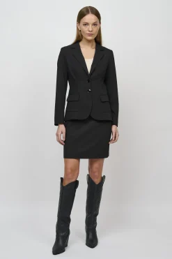 TGEmma fitted blazer