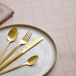 Tiles dug 140x270 cm damask taupe