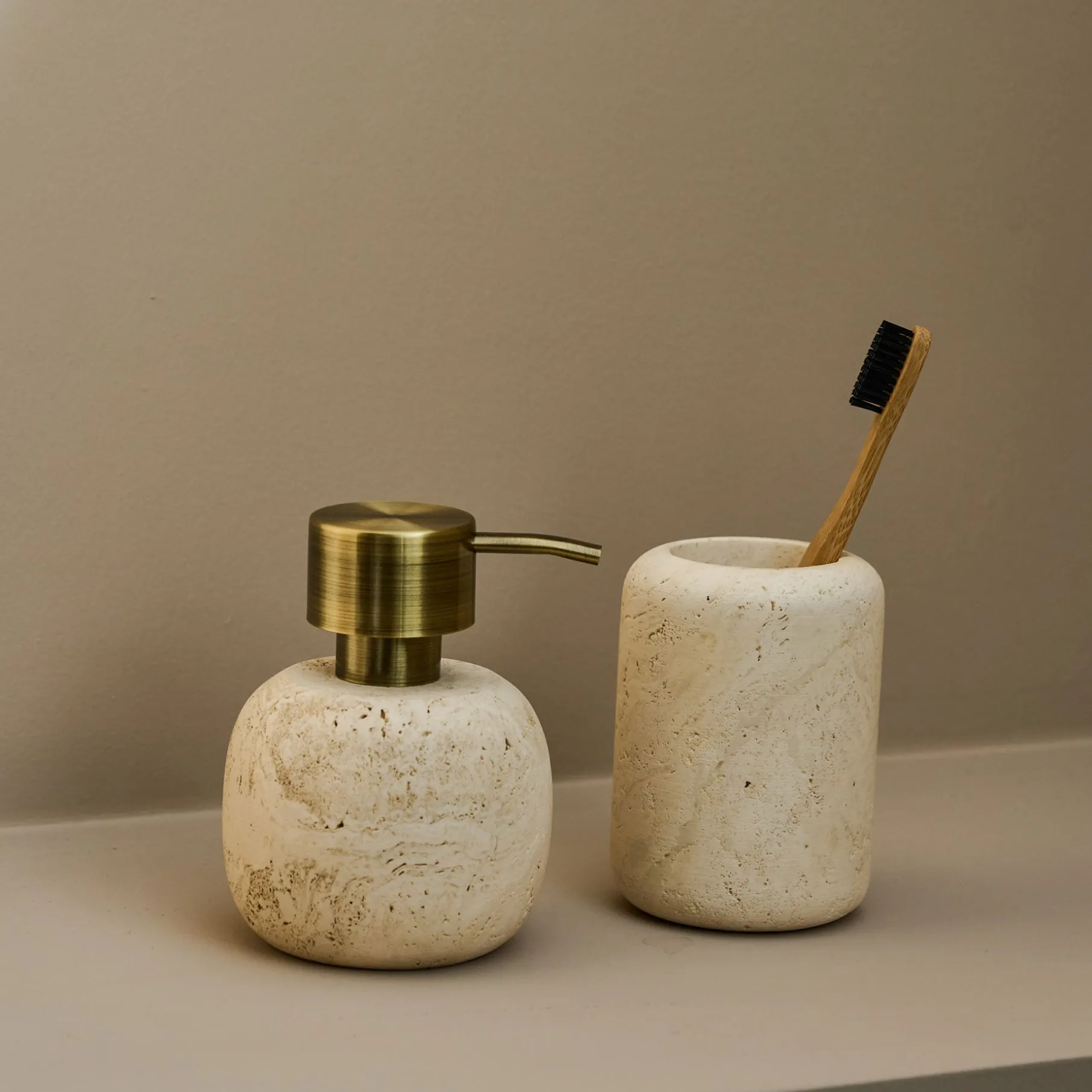 Travertin II Tandbørstekrus