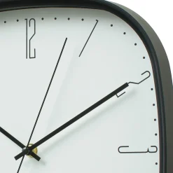 Vægur kvadratisk 30x30 cm.