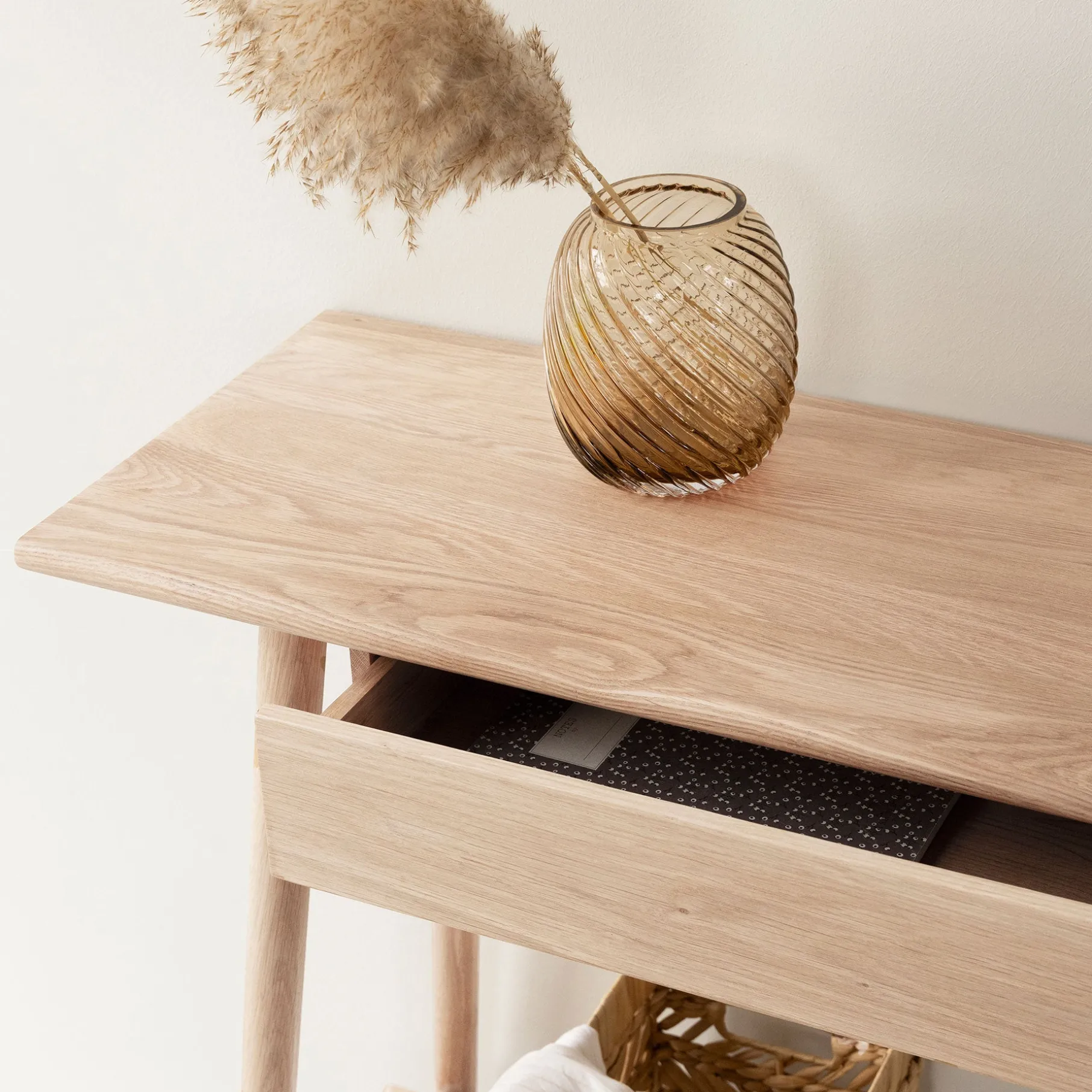 Wood II konsolbord FSC certificeret egetræ - hvidpigmenteret